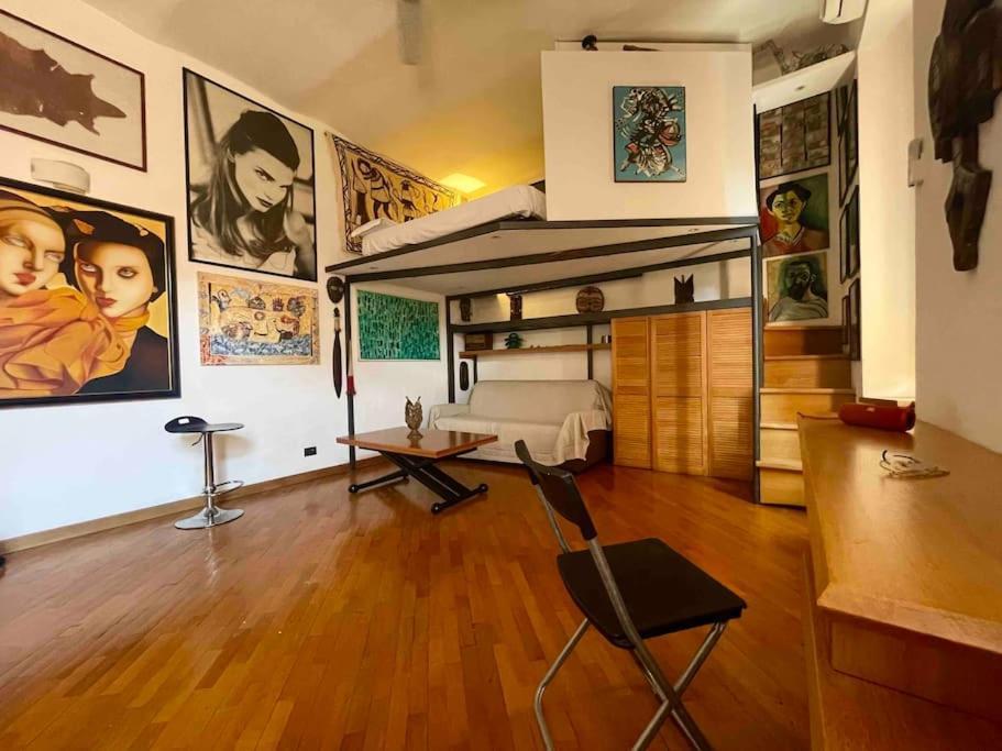 Апартаменты Our Arty Flat In Monti Рим Экстерьер фото